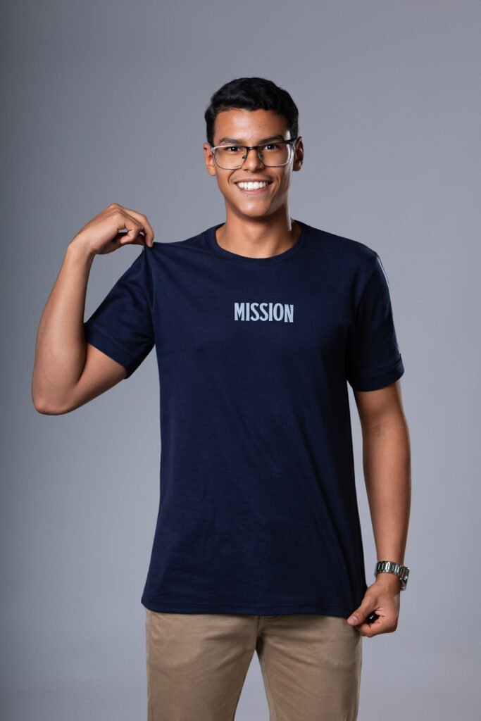 Coleção Jovem 2026 - Camiseta Mission - Refletiva - 100% Algodão Premium Ultra Comfort